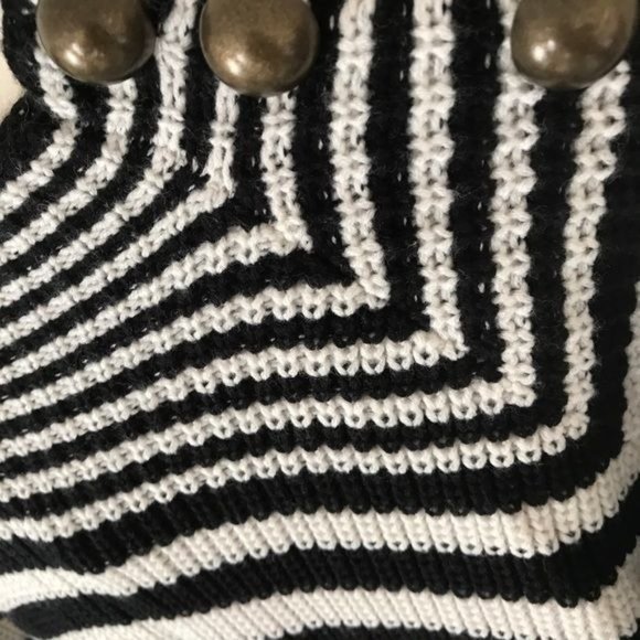 For The Republic Horizontal Striped Knit Sweater Size Large - Picture 4 of 5